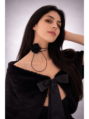 Sed da Exclusive Siyah  Gül  Detaylı  Choker   Kolye