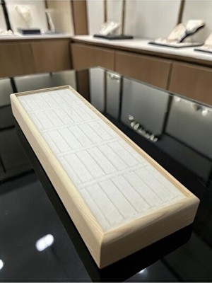 Nomikase Kelepçe ve Bileklik Tablası - 30’lu Takı Organizeri ve Sağlam Çerçeve