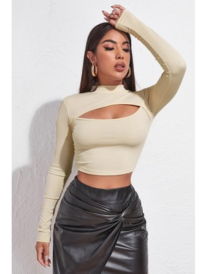 ALFA AKSESUAR 03 Kadın Ekru Göğüs Dekolteli Uzun Kollu Cut Out Crop Top Bluz