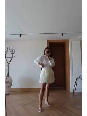 Özge Özgenç Şortlu Balon Etek