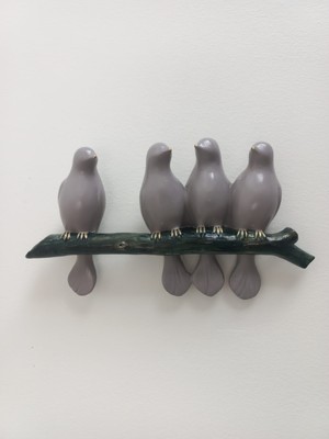 ZE Dekorasyon Hediyelik Tasarım Dalda 4'lü Kuş Figürlü Duvar Dekoru - 27X15 cm Maden Kahverengi