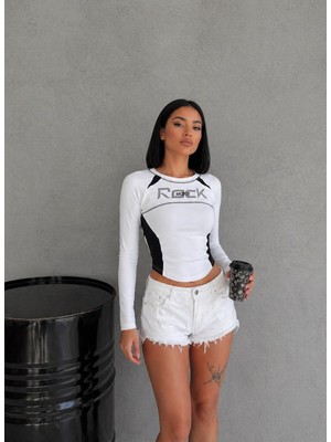 Serba Kadın Beyaz Uzun Kollu Crop Bluz Siyah Kontrast Detaylı Slim Fit Bisiklet Yaka Y2K Spor Bluz