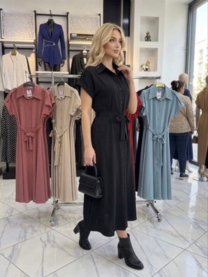M&Ç Boutique Kadın Siyah Gömlek Yaka Boydan Düğmeli Kuşaklı Midi Elbise