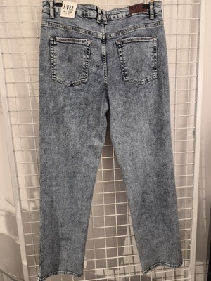 Svetla Collection Karol Relaxed Straight Jean