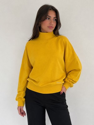 Neden Tekstil Kadın Oversize Sarı Yarım Balıkçı Yaka Triko Kazak