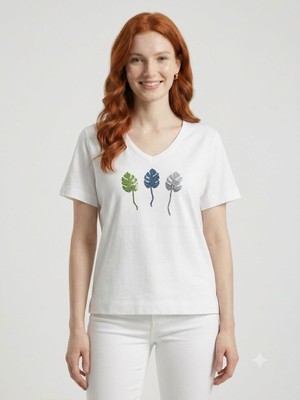 Neden Tekstil Kadın Beyaz V Yaka Yaprak Detaylı Pamuklu T-Shirt