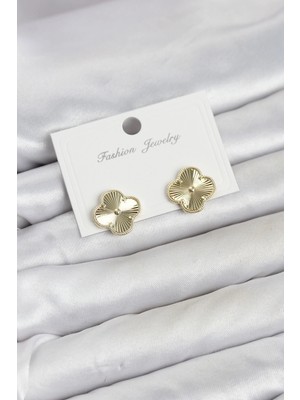 Ronanna Buğz Gold Renk Pirinç Yonca Model Kadın Küpe