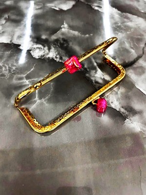 Velanee 15 cm Pembe Taş Detaylı Altın Renk Metal Çanta Klipsi
