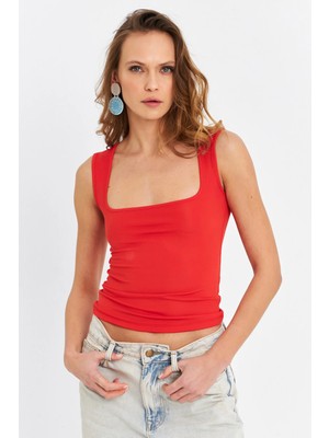 TeknoKapsül Cool & Sexy Kadın Kırmızı Kare Yaka Bluz TF64-90