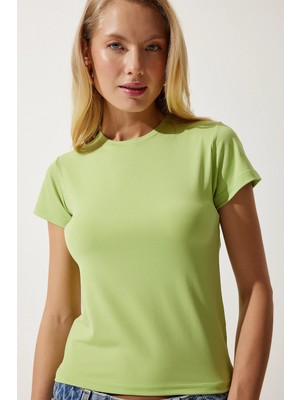 TeknoKapsül Happiness Istanbul Kadın Fıstık Yeşili Bisiklet Yaka Basic Sandy T-Shirt EN00611