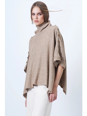 TeknoKapsül Trend Alaçatı Stili Kadın Bej Balıkçı Yaka Düğme Detaylı Oversize Triko Panço ALC-X14631