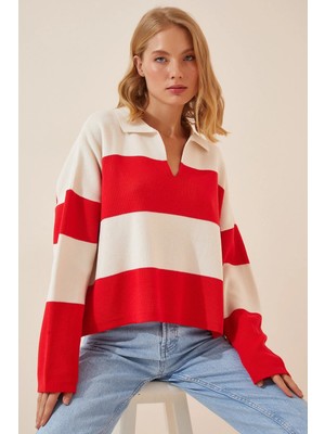 TeknoKapsül Happiness Istanbul Kadın Kırmızı Beyaz Polo Yaka Oversize Crop Triko Kazak  US00685