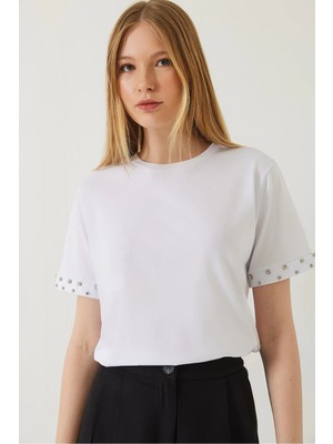TeknoKapsül Bianco Lucci Kadın Kolları Taş Işlemeli Tshirt 60602002