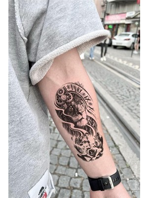 Nacario Bearpear Aslan Dövmesi, Saat Figürlü Geçici Dövme, Tattoo, Erkek Geçici Dövme, Kol Dövmesi, Vücut Dövmesi, Su Transferli Modern Dövmeler