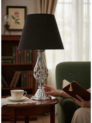 dekovien Siyah Kumaş Başlık Metal Burgulu Ayaklı Modern Abajur 50X25CM