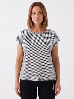 Neden Tekstil Kadın Siyah-Beyaz Desenli Kısa Kollu T-Shirt