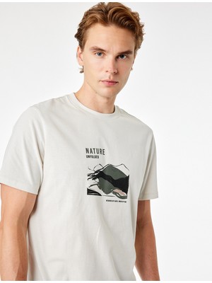 Koton Regular Fit Kısa Kollu Pamuklu Bisiklet Yaka Baskılı Tişört