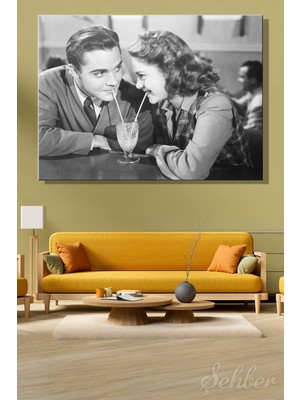 Şehber Yatay Kanvas Tablo Tekli Ev Kafe Ofis Siyah Beyaz Nostaljik Kafede Milkshake Paylaşan Çift 2792