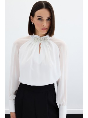 Sateen-Aksesuar Detaylı Bluz