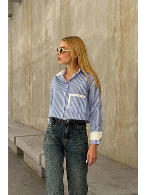 Bacc Mavi-Beyaz Manşet ve Cepleri Garnili Çizgili Oversize Crop Dokuma Gömlek