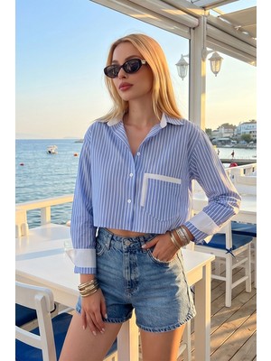 Bacc Mavi-Beyaz Manşet ve Cepleri Garnili Çizgili Oversize Crop Dokuma Gömlek