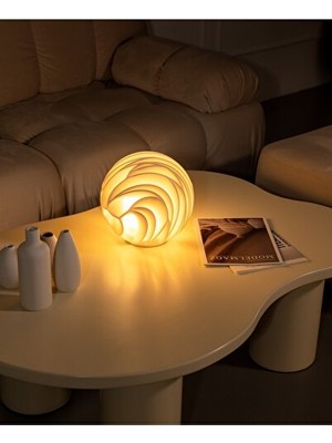 Orvessa Modern LED Ampüllü Anahtarlı Masaüstü Lamba ile Şık Aydınlatma Masa ve Gece Lambası