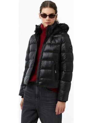Tommy Hilfiger Gloss Down Slim Kadın Siyah Mont