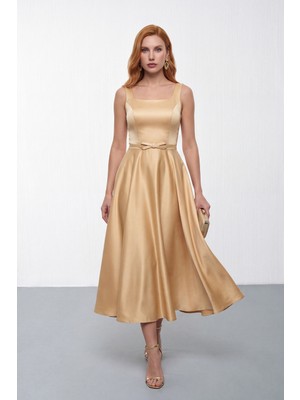 Lafaba Kadın Gold Kare Yaka Kemerli Midi Söz Nişan Elbisesi