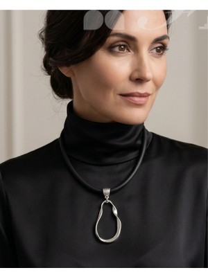 Dilhan Atlay Damla  Choker  Kolye,