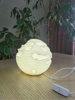 Solvéra Modern USB Masa Lambası, Anahtarlı ve Renkli LED Aydınlatma Özelliği Masa ve Gece Lambası