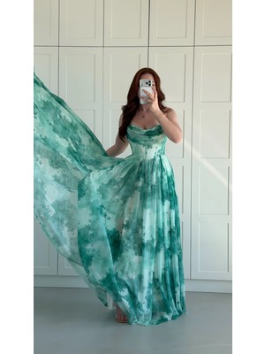 Ayşenur Dinçer Butik Şahmaran Yeşil Büyülü Abiye