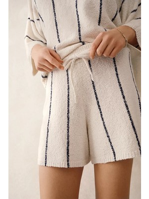 The White Company Organik Pamuk Karışımlı Bouclé Triko Kadın Şort