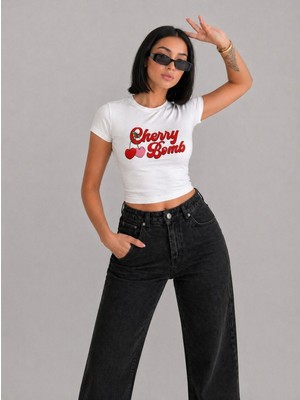 Serba Kadın Beyaz  Baskılı Crop Tişört – Slim Fit Baby Tee