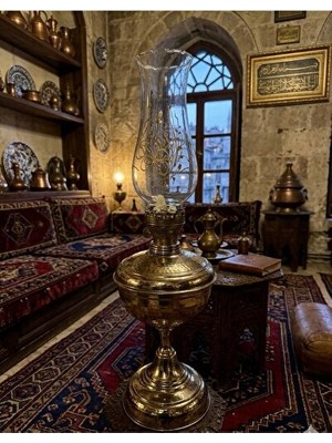 Orvessa Büyük Boy Bakır Gaz Lambası - Vintage ve Şık Tasarım Masa ve Gece Lambası