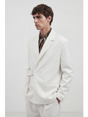 Antioch Beyaz Relax Fit Kuşaklı Blazer Ceket