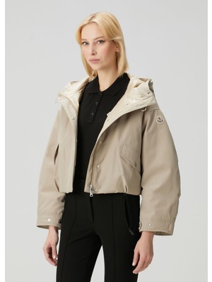 Moncler Eucalyptus Bej Kapüşonlu Mont