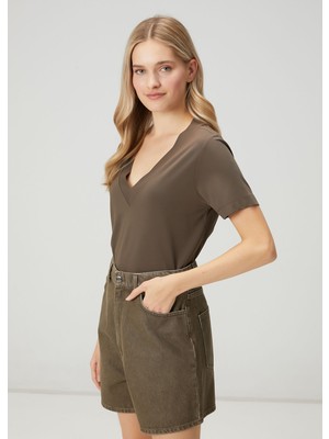  club haki yanı yırtmaçlı basic t-shirt