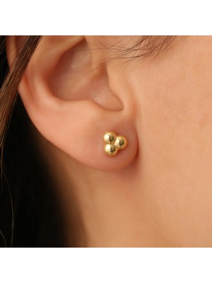 Nox Jewelry 14 Ayar Altın Kaplama Top Gümüş Küpe - Minimal Üçlü Top Detaylı Küpe Günlük Şık Tasarım