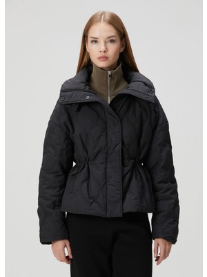 Canada Goose Alessia Siyah Kapüşonlu Mont