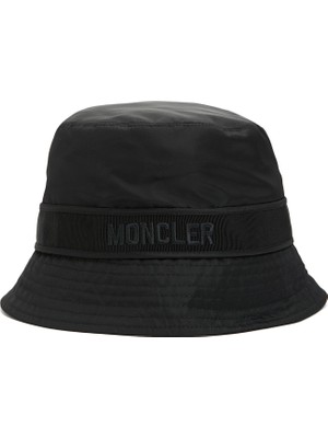 Moncler Siyah Logolu Kadın Şapka
