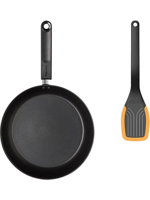 Fiskars Spatula ve Alüminyum Tava 28 cm
