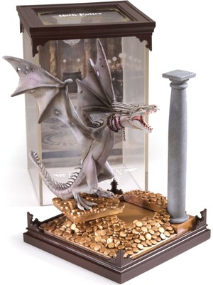 Harry Potter Magical Creatures No.5 Ukrainian Ironbelly Diaroma Heykel