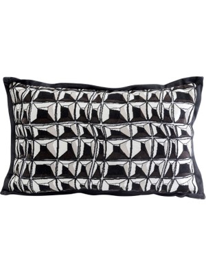Kare Design Renkli Desenli Pamuklu Kırlent 50 x 30 cm