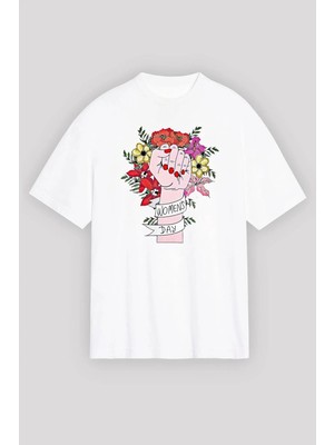 Zenviaa 8 Mart Dünya Kadınlar Günü Baskılı Oversize Bisiklet Yaka T-Shirt - Beyaz ZENVIAAC12