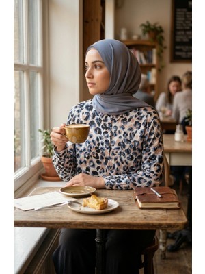 Sefa Merve Viskon Kumaş Leopar Desenli Gömlek 32543-01 Indigo