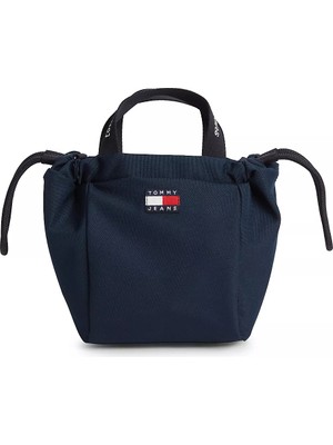 Tommy Hilfiger Kadın Çıkarılabilir Uzun Askılı Bayrak Logo Imzalı Fermuarlı Iç Cepli Lacivert Omuz Çantası AW0AW18770-C1G