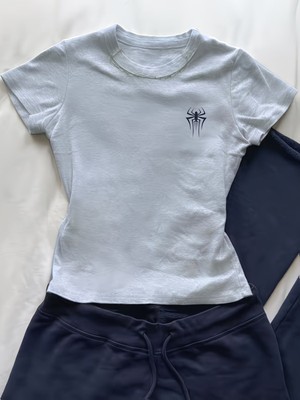 Touz Kemer Boy Spider Göğüs Baskılı Crop Bluz