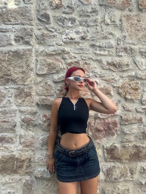 Touz Y2K Zip Detail Yarım Fermuarlı Kolsuz Siyah Crop