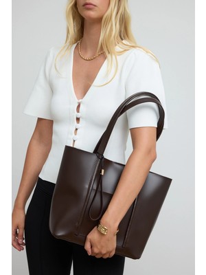 Shule Bags Pebbled Kahve Omuz Çantası Suni Deri Kumaş Tek Bölmeli Ergonomik Tasarım ile Şık Kullanım