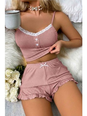 Merry See Dantelli Askılı Crop Üst ve Fırfır Paça Mini Şortlu Pijama Takım